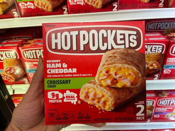 Grovetown, Ga USA - 03 14 23: Market Hot Pocket Donmuş Atıştırmalıklar Jambon ve Çedar
