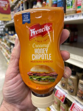 Grovetown, Ga USA - 04 04 04 23: Food Lion market Frenchs ballı hardal