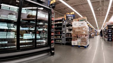 Grovetown, Ga USA - 05: 22: Walmart market içi yumurta kutusu