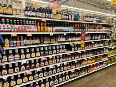 Grovetown, Ga USA - 1201 21: Food Lion Market İçişleri 2021 Sos Koridoru