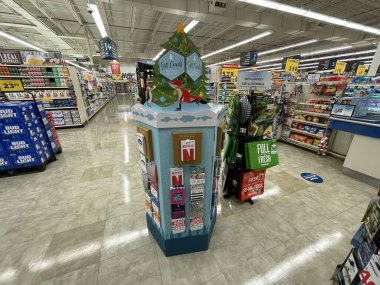 Grovetown, Ga USA - 120 21: Gıda Aslanı Marketi İçi 2021 bayram hediye kartı