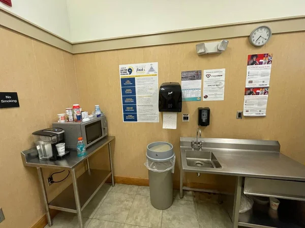 Usa Grovetown Food Lion Store Interior 2021 Employee Break Room — 图库照片