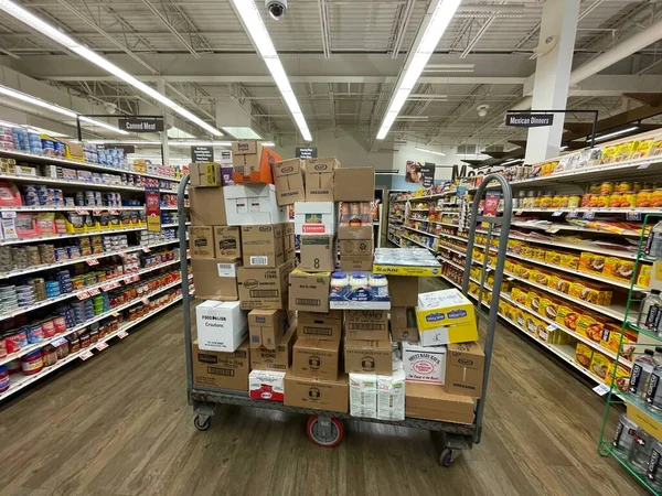 Big Box Store, o conceito do Walmart para segurar o cliente na