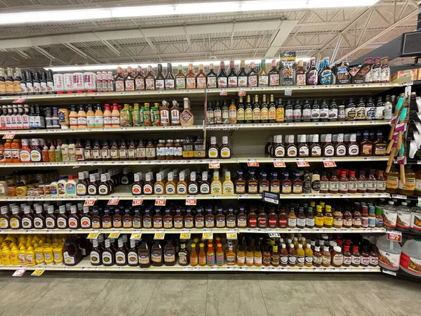 Grovetown Usa Food Lion Grocery Store Interior Bbq Sauce Conditions — 스톡 사진