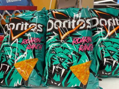 Grovetown, Ga USA - 03: 23 23: Food Lion market Doritos chipc Roarin çiftliği