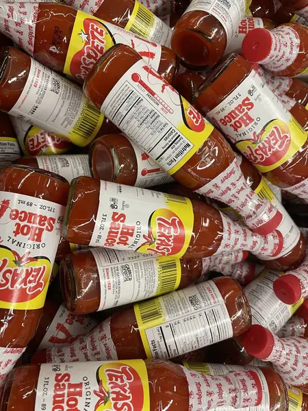 Hephzibah, Ga USA - 11 17 17 22: IGA Market İçi küçük Teksas Pete şişeleri