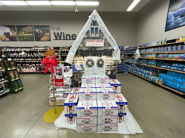 Hephzibah, Ga USA - 11 17 17 22: IGA Market iç mimarisi Michelob ultra tatil görüntüsü