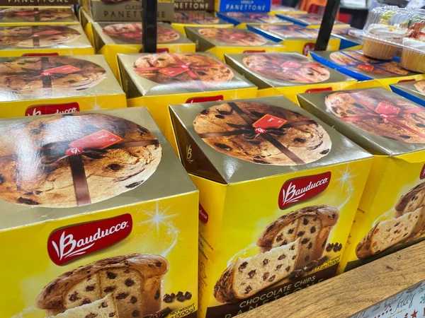 Hephzibah, Ga USA - 11 1 7 17 22: IGA Market iç mimarisi Bauducco kek keki