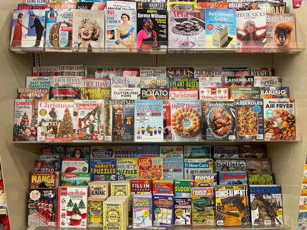 Grovetown Usa Food Lion Lebensmittelgeschäft Zeitschriftenregal — Stockfoto