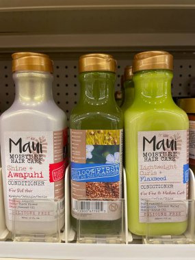 Grovetown, Ga USA - 11 10 22: Food Lion market Maui marka şampuan