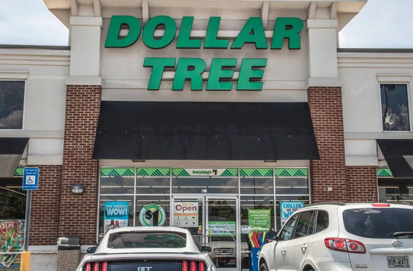 Lawrenceville Usa Dollar Tree Retail Store Exterior Sign Entrance Cars — Stock Photo, Image