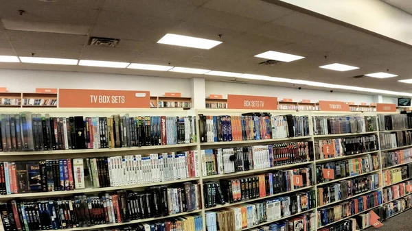 Августа Сша Second Charles Retail Book Store Interior Television Movies — стоковое фото