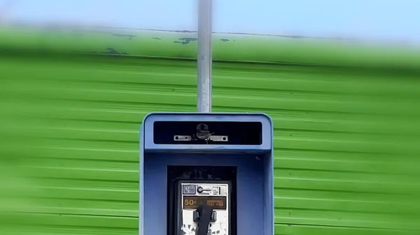 Augusta Usa Vintage Blue Outdoor Public Payphone Booth Top Pole — Φωτογραφία Αρχείου
