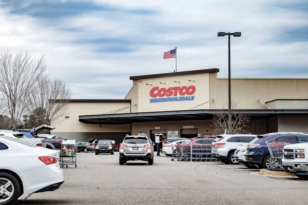 Augusta Usa Costco Supermarktgebäude Und Schild Mit Menschen Und Autos — Stockfoto