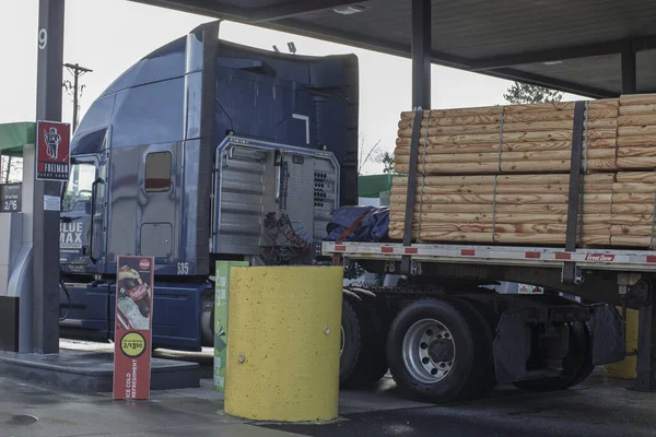 Richmond County Usa Ein Sattelschlepper Einer Dieselpumpe Mit Einer Ladung — Stockfoto