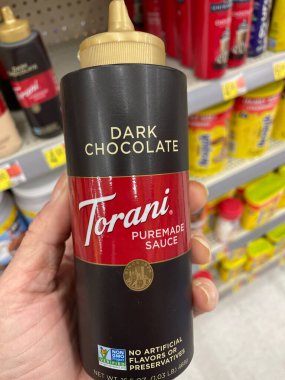 Waynesboro, Ga USA - 05: 26 23: Walmart süpermarket Torani premium sos Dark
