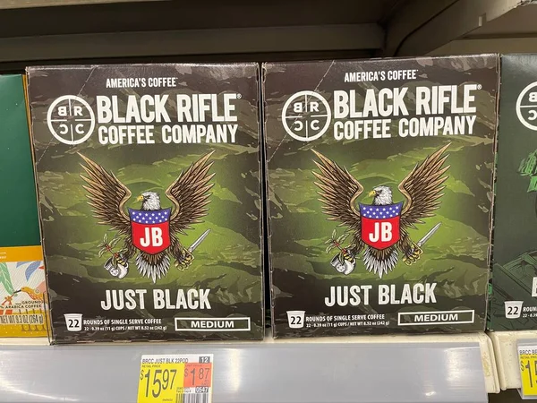 Waynesboro, Ga USA - 05: 26 23: Walmart süpermarket Black Rifle kahve ve fiyat