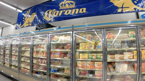 Warrenton Eua Piggly Wiggly Grocery Store Corona Beer Banner — Fotografia de Stock
