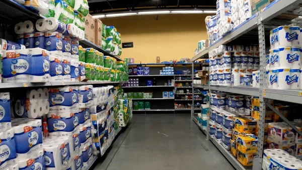 Grovetown Usa Walmart Tienda Comestibles Sección Papel Higiénico Interior — Foto de Stock