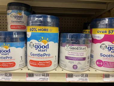Grovetown, Ga USA - 05: 13: 22: Gıda aslan marketi iç ürünleri Bebek maması İyi başlangıç ve fiyatlar