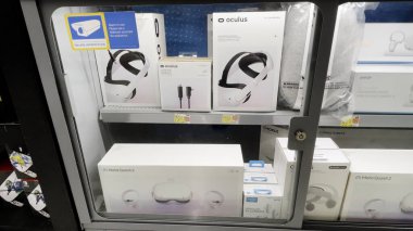 Grovetown, Ga USA - 03: 12: Walmart perakende mağazası iç meta Oculus kulaklığı VR