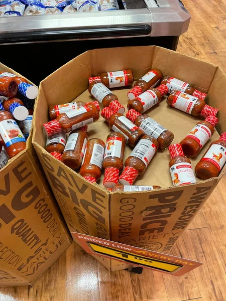 Grovetown Usa Food Lion Grocery Store Chili Sauce Jars Display — Stock Photo, Image