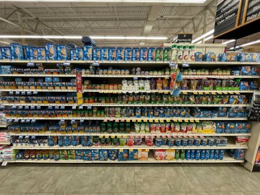 Grovetown, Ga USA - 01: 30 21: Food Lion market iç gıda bölümü ve fiyatlar