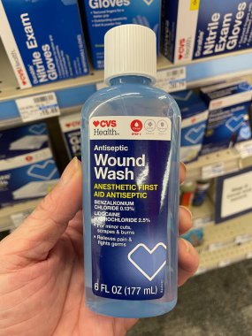 Grovetown, Ga USA - 09 08: 23: CVS Eczane ve perakende mağazası iç yara yıkama mağazası markası