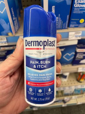 Grovetown, Ga USA - 09 08 08 23: CVS Eczane ve perakende mağazası iç Dermoplast
