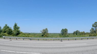 McIntosh, Ga USA - 08 09 09 23: POV Champney Nehri 'nden geçiyor