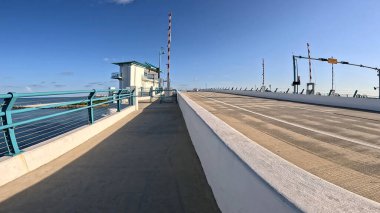 Hazine Adası, Fla USA - 08 09: 23: Hazine Adası John Geçidi boş caddeleri çizdi