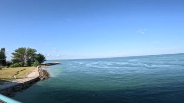 Define Adası, Fla USA - 08 09: 23: Hazine Adası Sahili Johns Geçidi Okyanus kuşunun uçup gidişini gösteren köprü