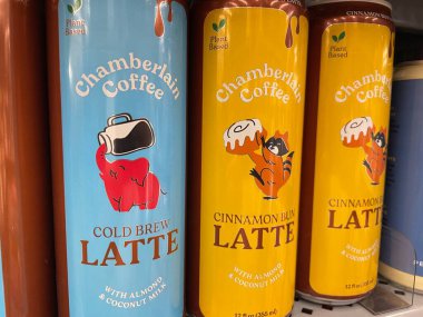 Grovetown, Ga USA - 08 06 06 23: Walmart market Chamberlain Kahve çeşidi