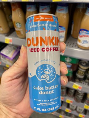 Grovetown, Ga USA - 08 06 06 23: Walmart Marketi Dunkin Buzlu Kahve