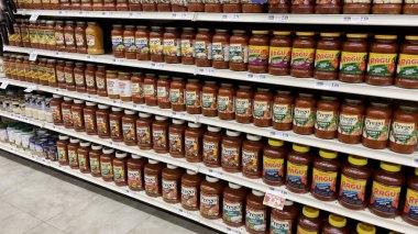Grovetown, Ga USA - 01 03: 22: Yiyecek aslan marketi 2022 spagetti sosu bölümü fiyatları