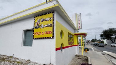 Lakeland, Fla USA - 12-16-23: Hungry Howies Pizza and Subs restoranı