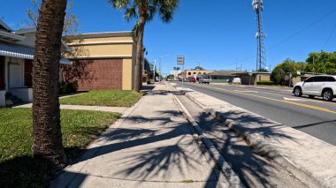 Lakeland, Fla USA - 03: 20 Florida Bulvarı açık mavi gökyüzü