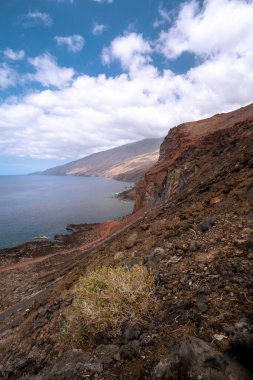 Tacoron 'daki volkanik dağların panoramik görüntüsü. El Hierro adası. Kanarya adaları. İspanya