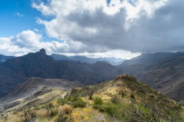 Gran Canaria 'nın tepesinde. Büyük Kanarya. Kanarya adaları