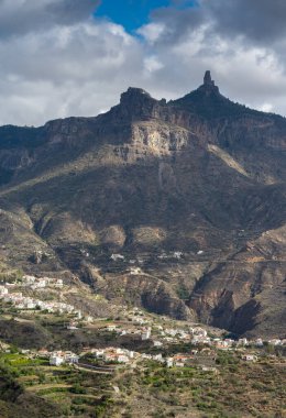 Gran Canaria 'nın tepesinde. Büyük Kanarya. Kanarya adaları