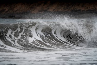 Büyük Kanarya 'da büyük bir dalga. Kanarya adaları. İspanya