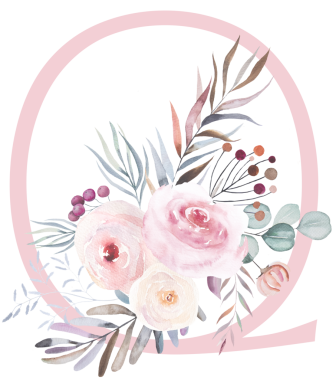 Pastel Q harfi suluboya gül çiçekleri ve ince yapraklar, izole bir illüstrasyon. Açık pembe, lavanta rengi alfabe elementi bebek partisi ya da romantik düğün kırtasiyesi için.