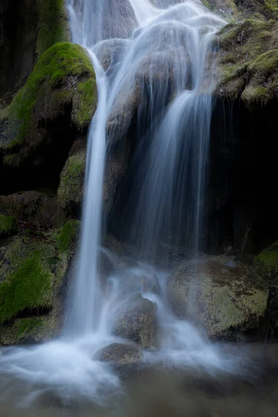 Wasserfall Beusnita Rumänien Stockbild
