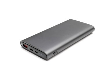 Beyaz arka planda izole edilmiş iki usb çıkışı olan tam kapasiteli taşınabilir güç bankası. Mobil aygıtları yüklemek için Powerbank.