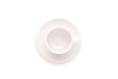 Kahve ya da çay beyaz arka plan üzerinde izole için beyaz seramik kupa