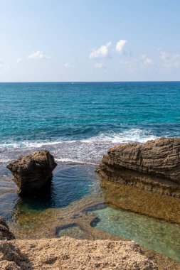 Yazın sonlarında Dor Beach Ulusal Parkı. Akdeniz boyunca güzel bir manzara.. 