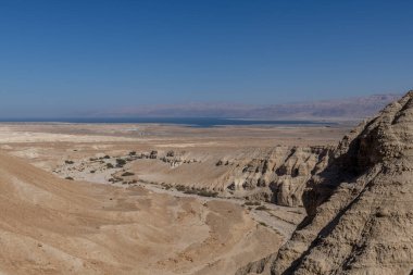 İsrail 'deki Ölü Deniz ile Yahudi Çölü' ndeki Wadi Rathe bölgesinden görüntü.