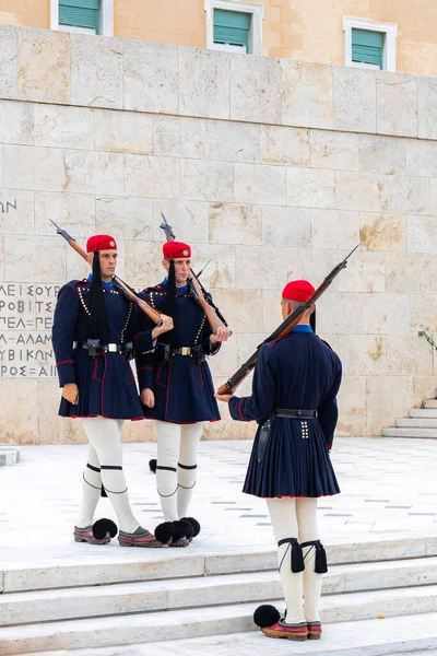 Athens Greece April 2023 Changing Guards Athens Greece Front Parliament — Stock Photo, Image