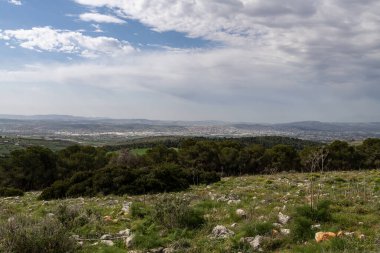 İsrail 'in çevresindeki Gilboa Dağı' ndan panoramik manzara.