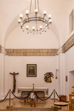Hayfa, İsrail 2 Nisan 2023 Deir el-Muhraqa Manastırı (Büyük Ateş Manastırı) Carmel Dağı 'ndaki Muhraqa Carmalite Manastırı, Elijah' ın Baal peygamberlerine karşı karşılaştığı geleneksel bir yerdir.. 